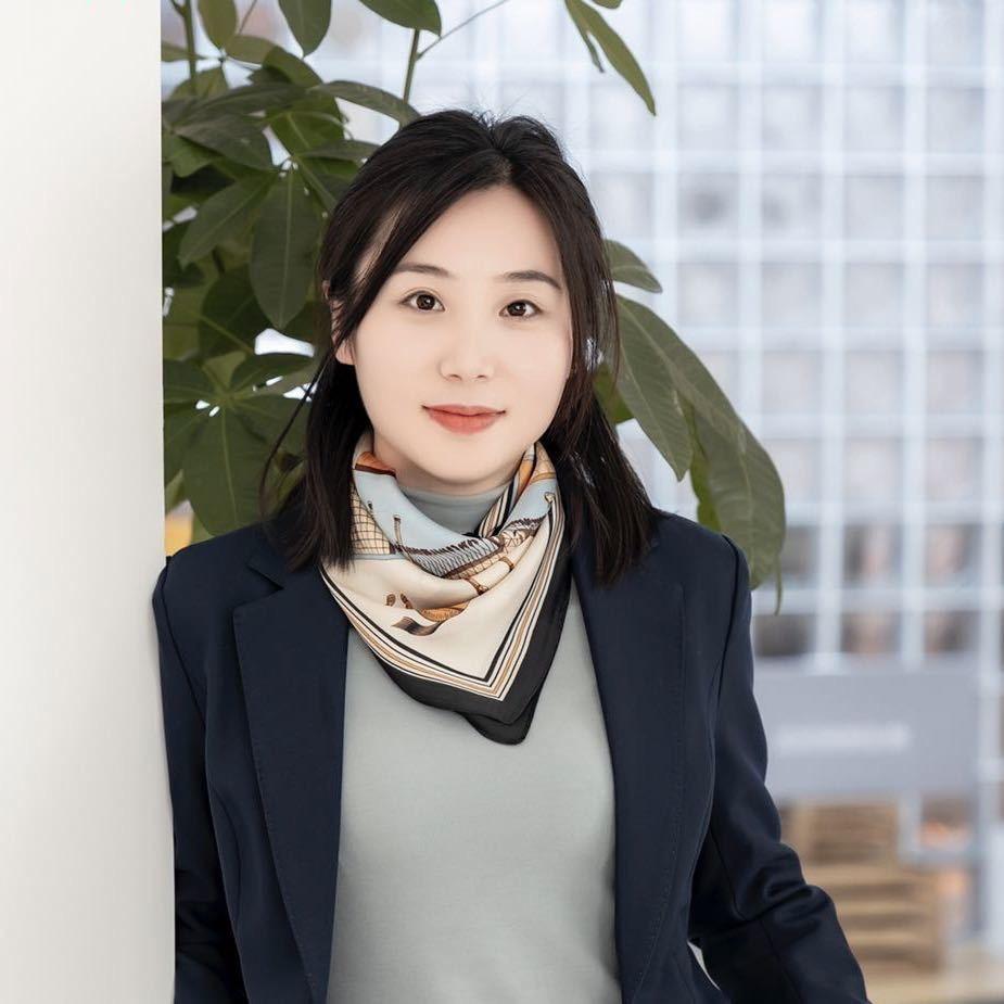 夏冬的助理露露