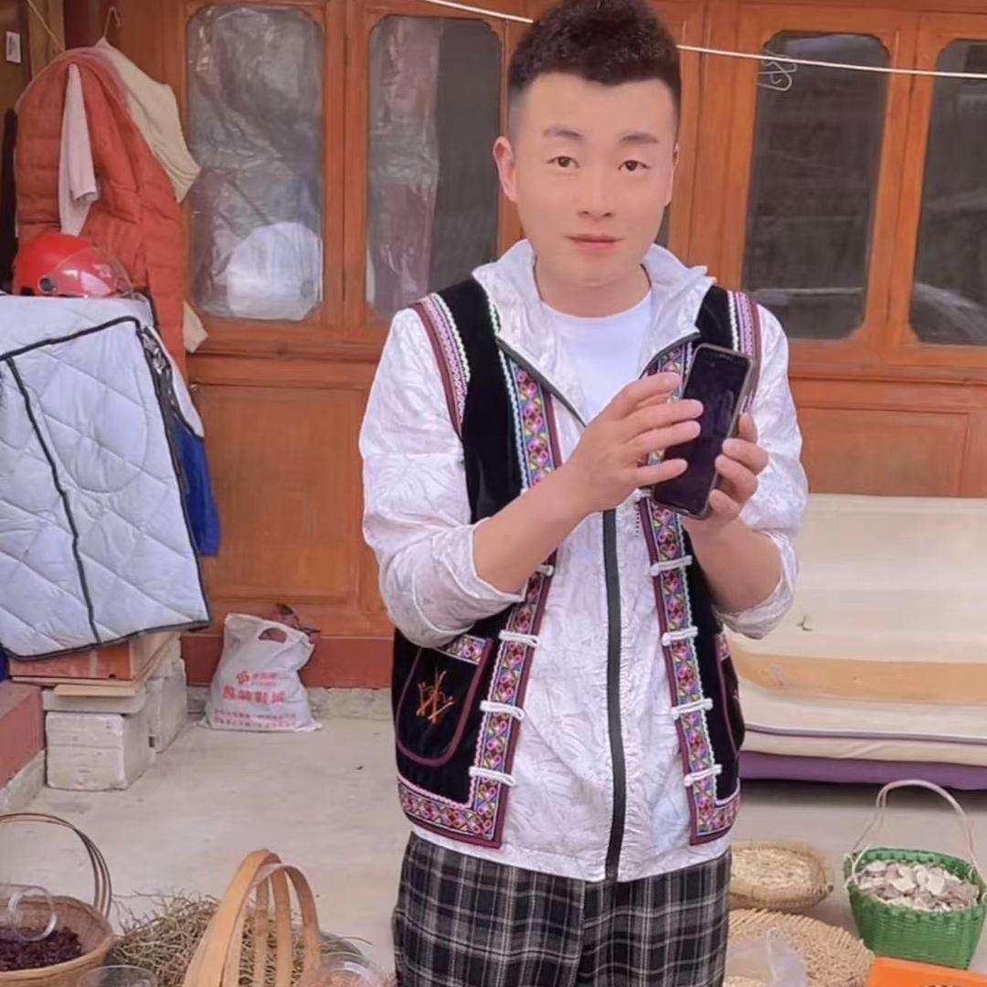 平江松树源~旺旺