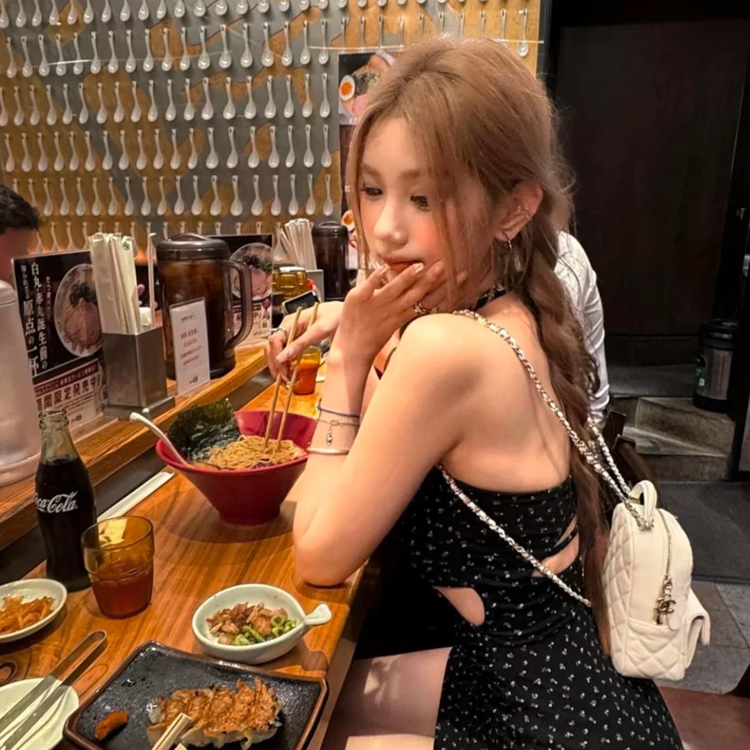 月亮不圆-