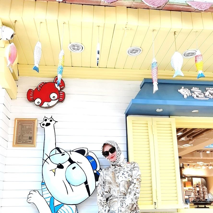 艾迈德一家在版纳