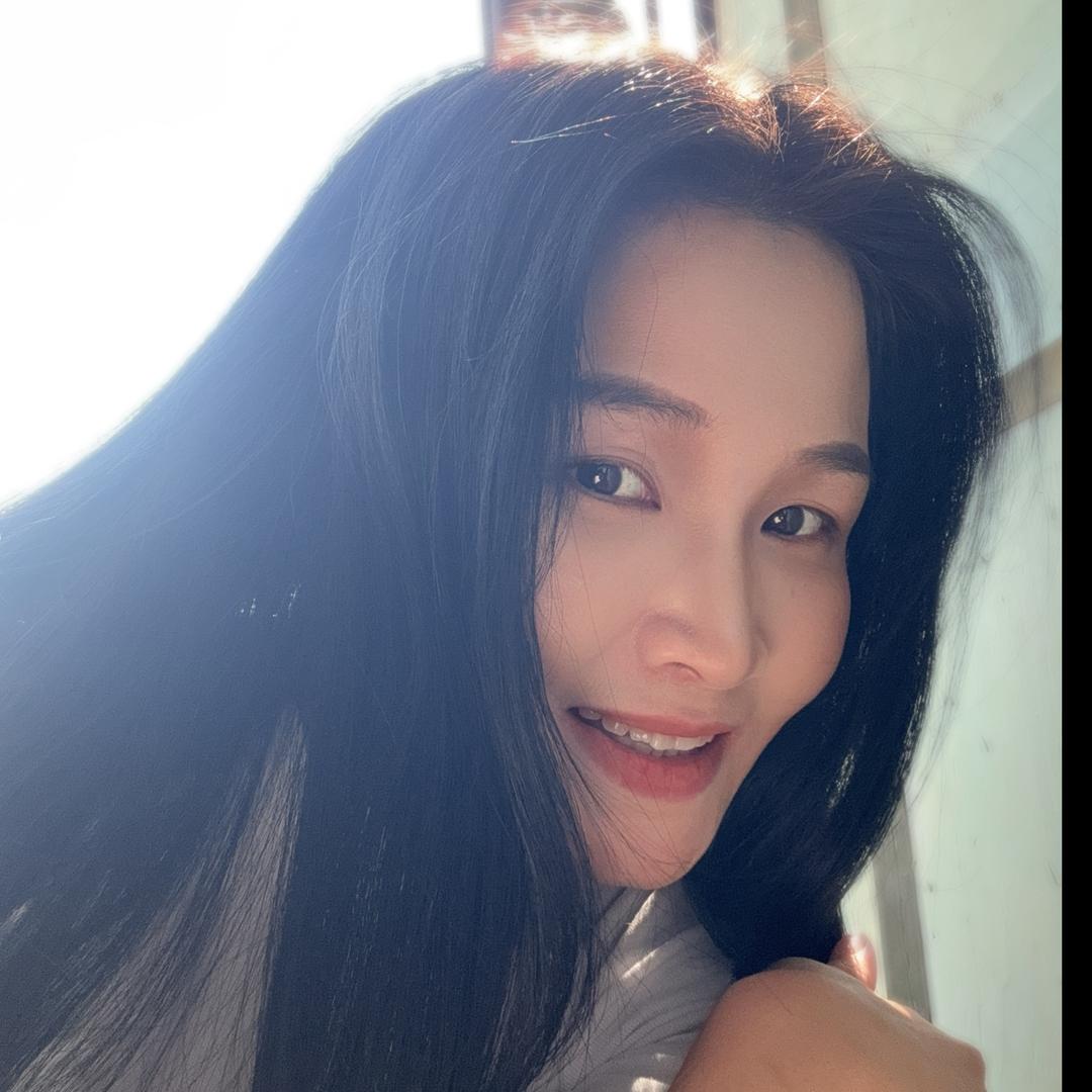 何慧就吃1小口