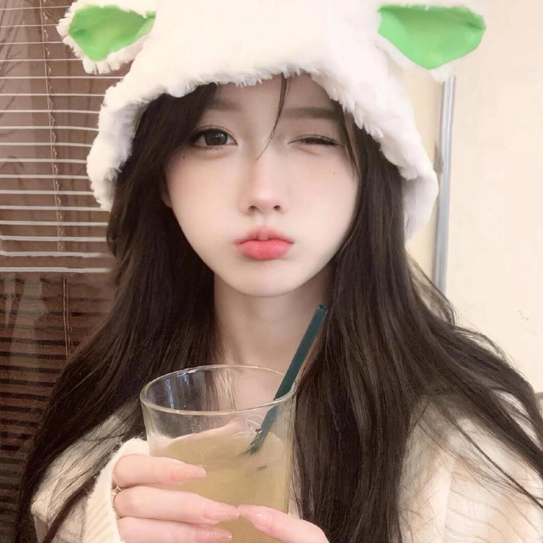 锦鲤附体的小妹纸😘