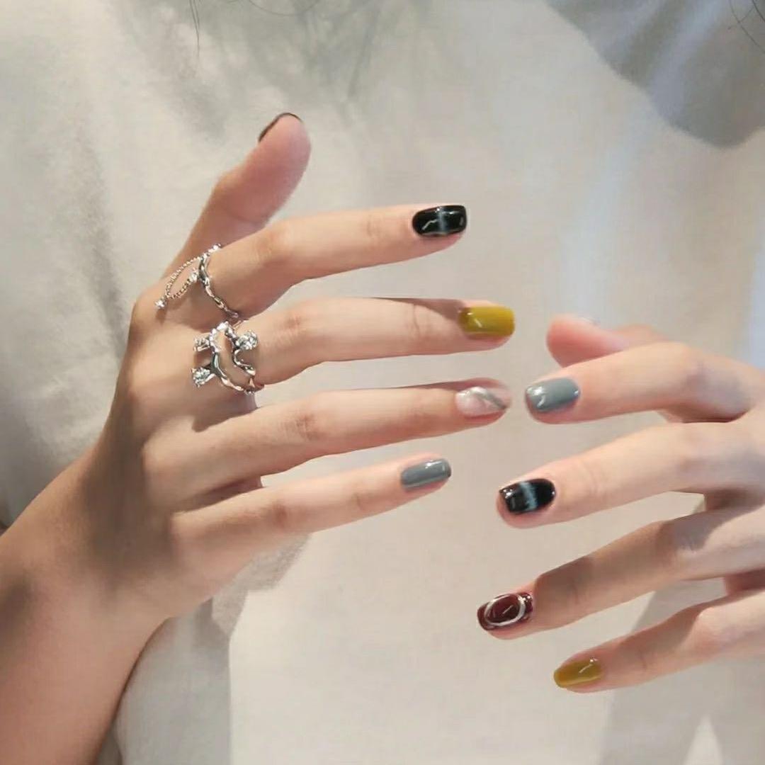 世彩美甲