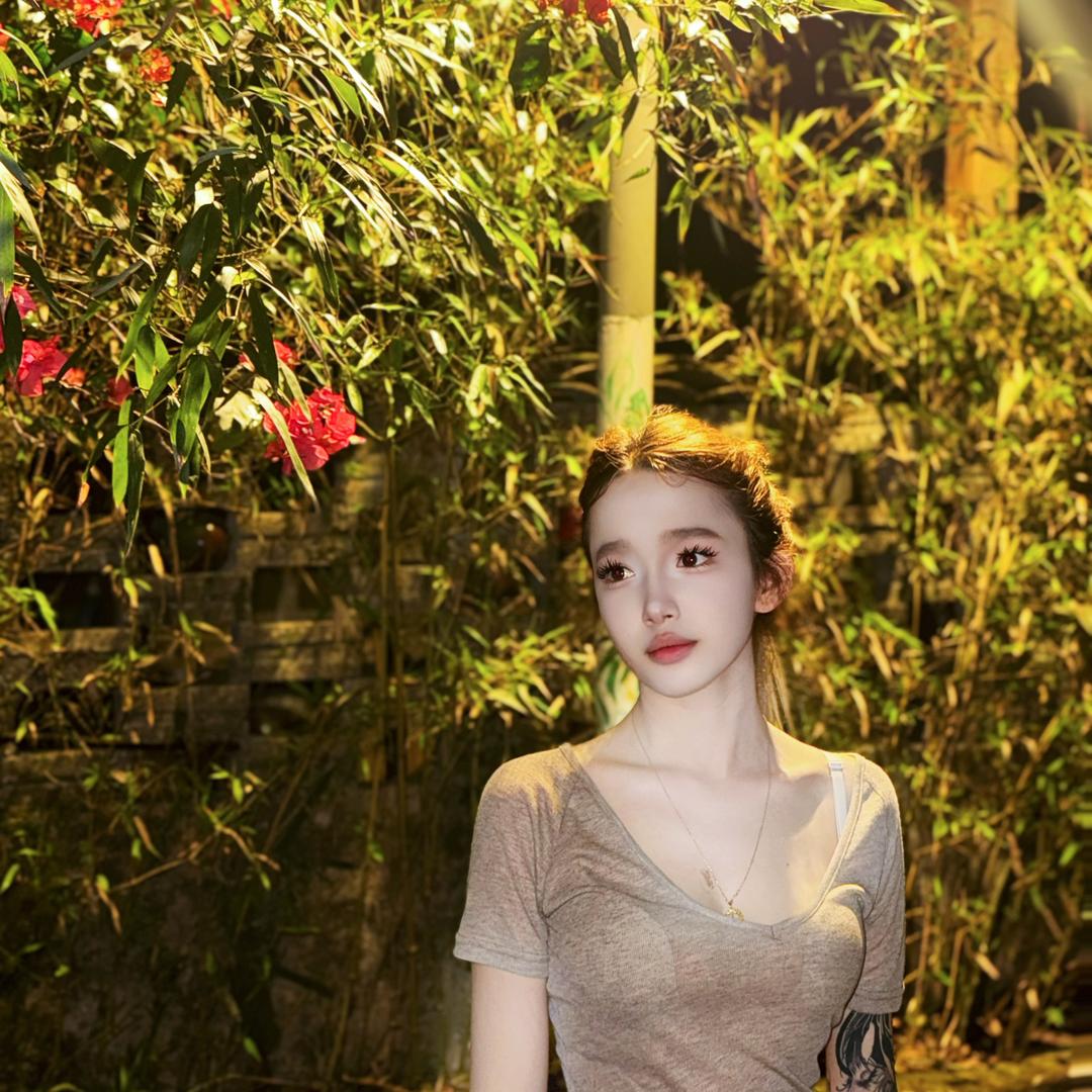 Liya服饰