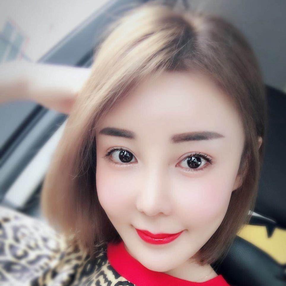 邱邱是金金吖