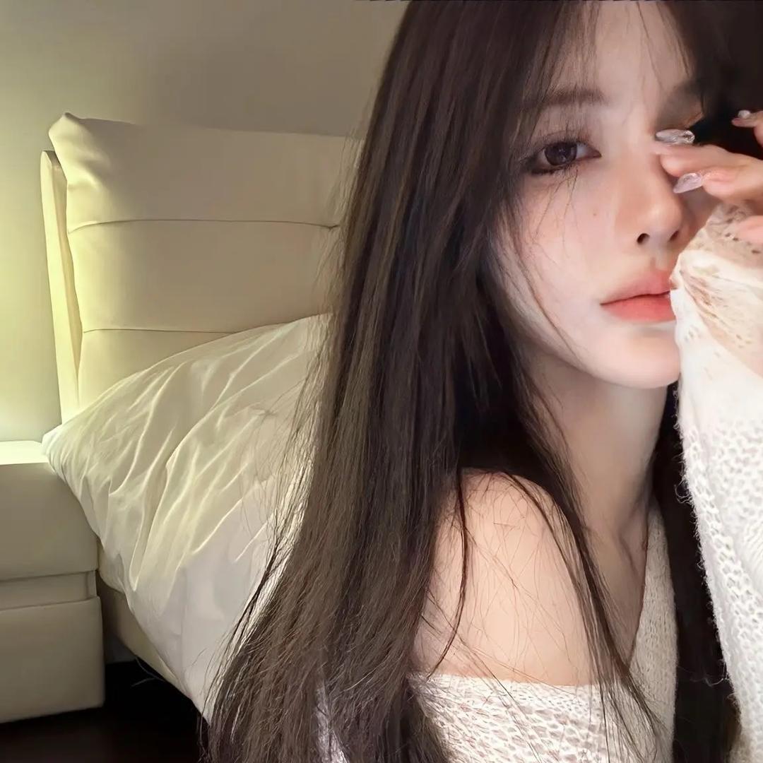 星星老师亮晶晶