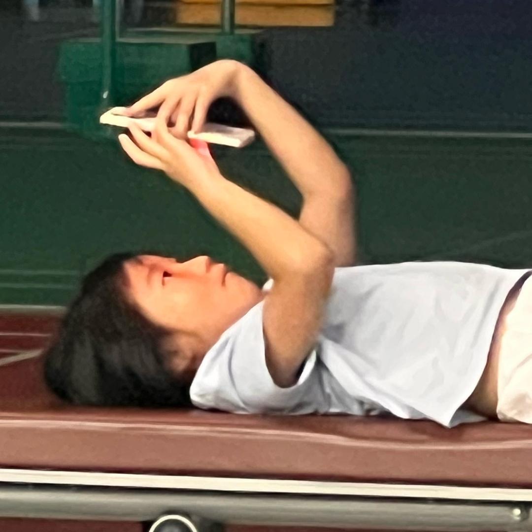 瑞