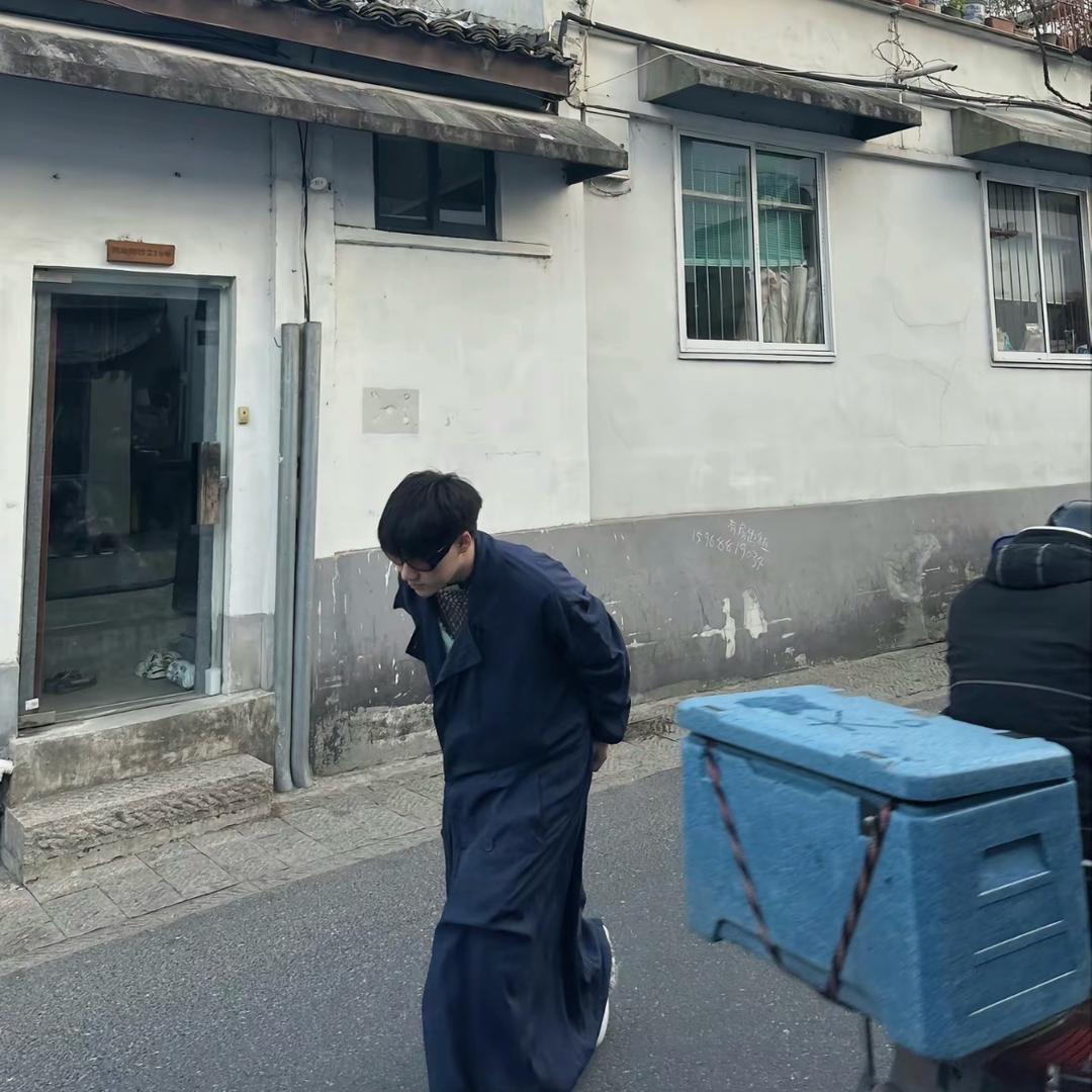 一只蓝