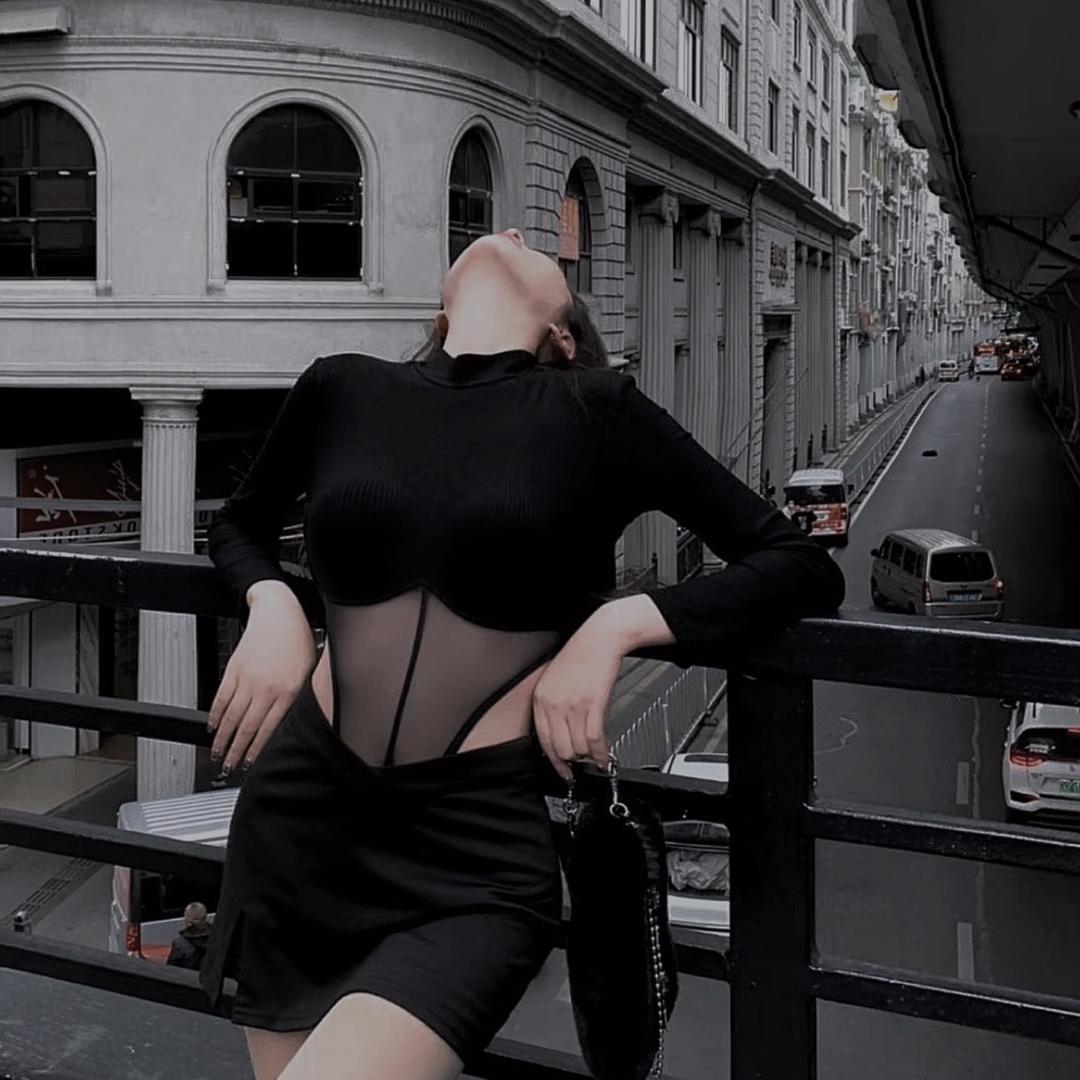 𝘽𝙖𝙨𝙚𝙡𝙞𝙣𝙚.