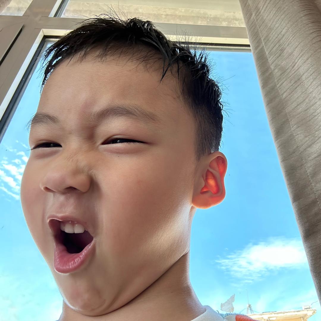 轻松哥