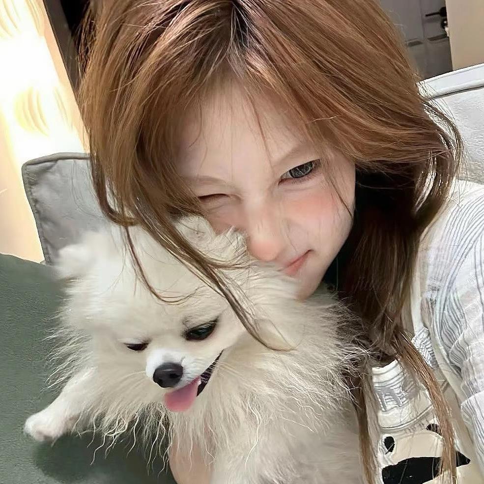 依依