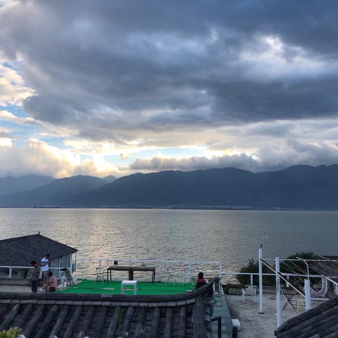 古 月