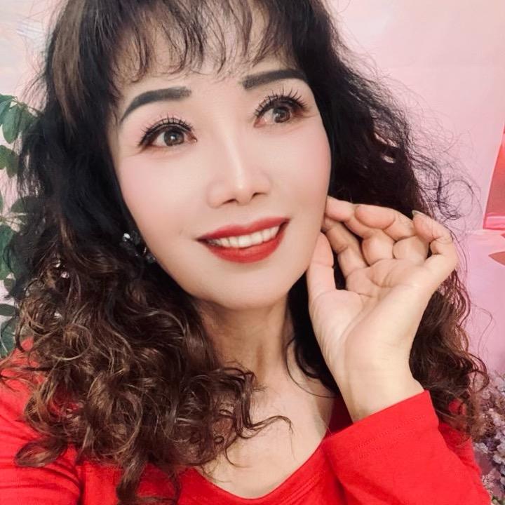 丽萍每天中午2:10 开播