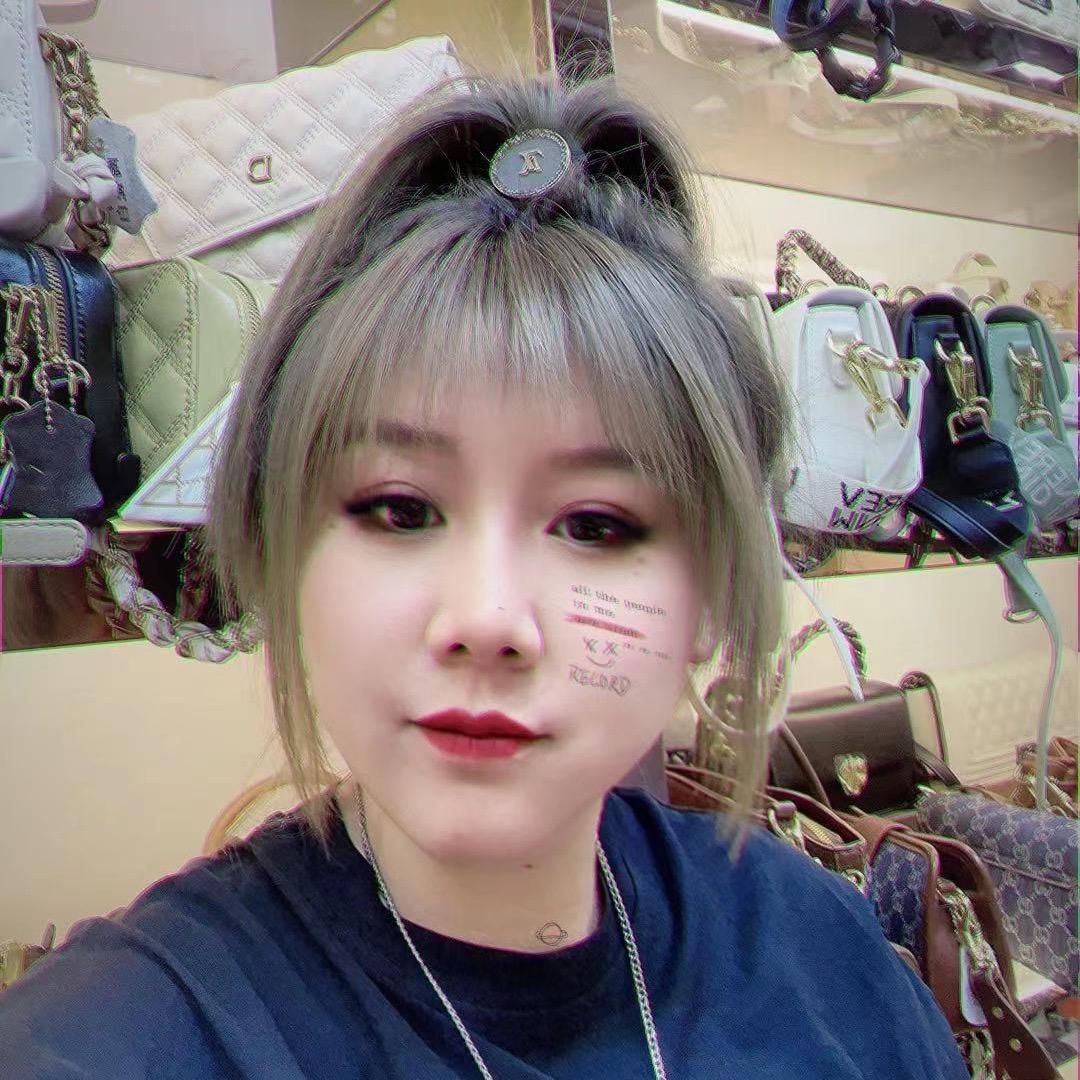 萌萌潮品服饰轻奢包包