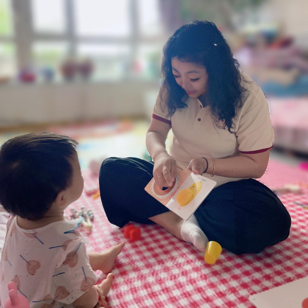 入户早教小旭老师