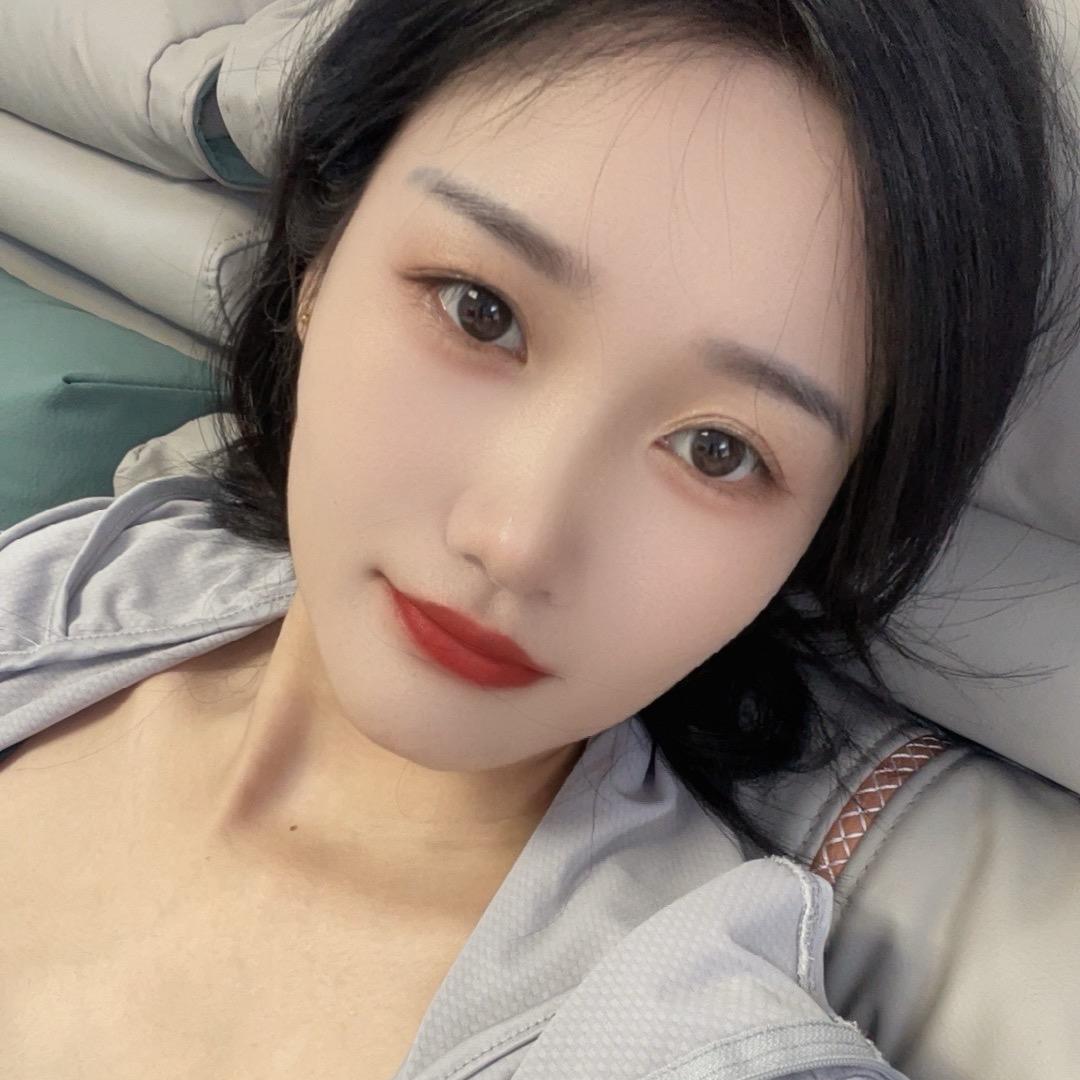爱笑的男孩🍀