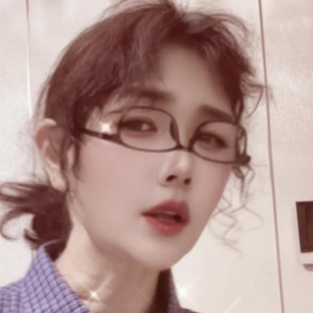 冷酷冰梅🌸