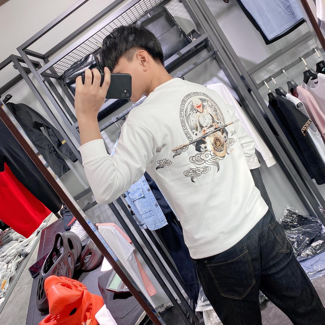 啊忱服装搭配