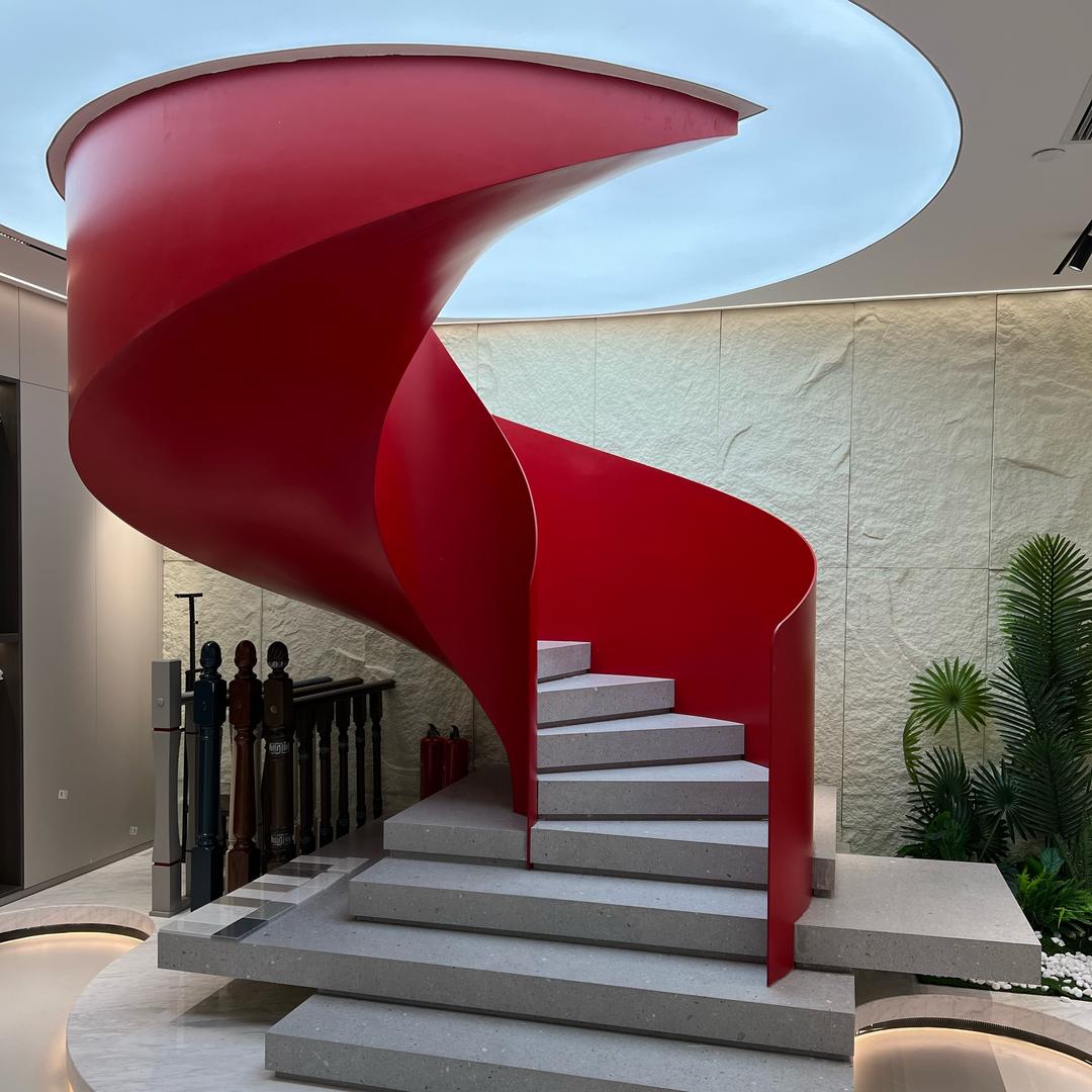 做楼梯的小胡哥