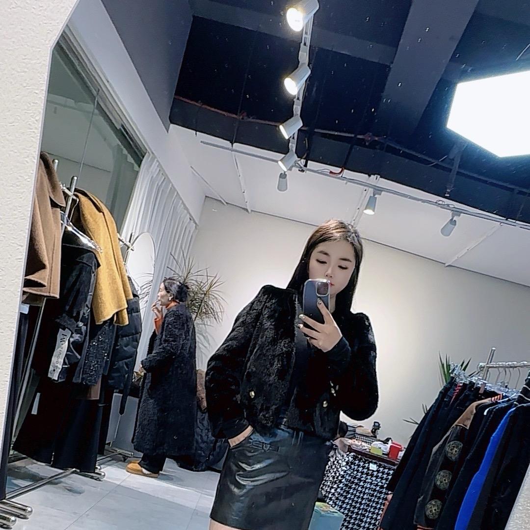 罗平妙龄美容创始人 诗诗