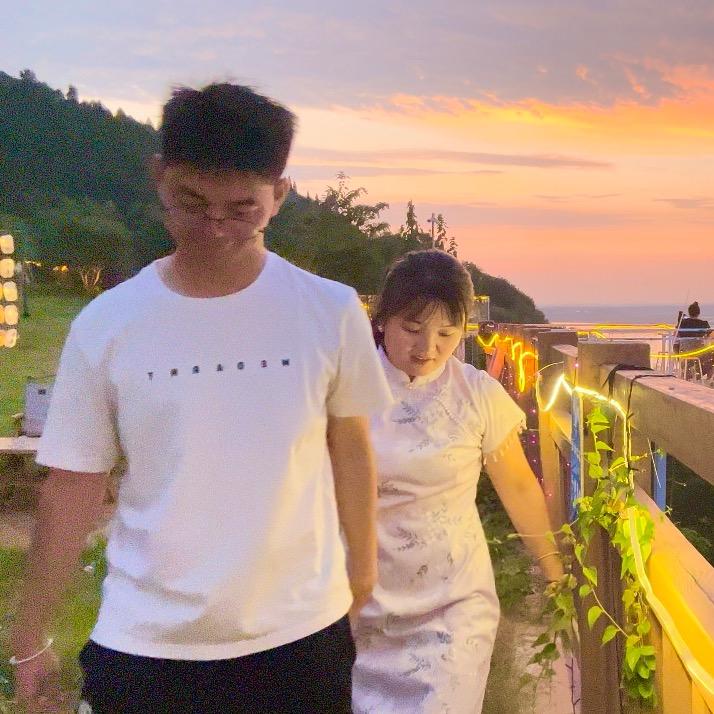 小张.