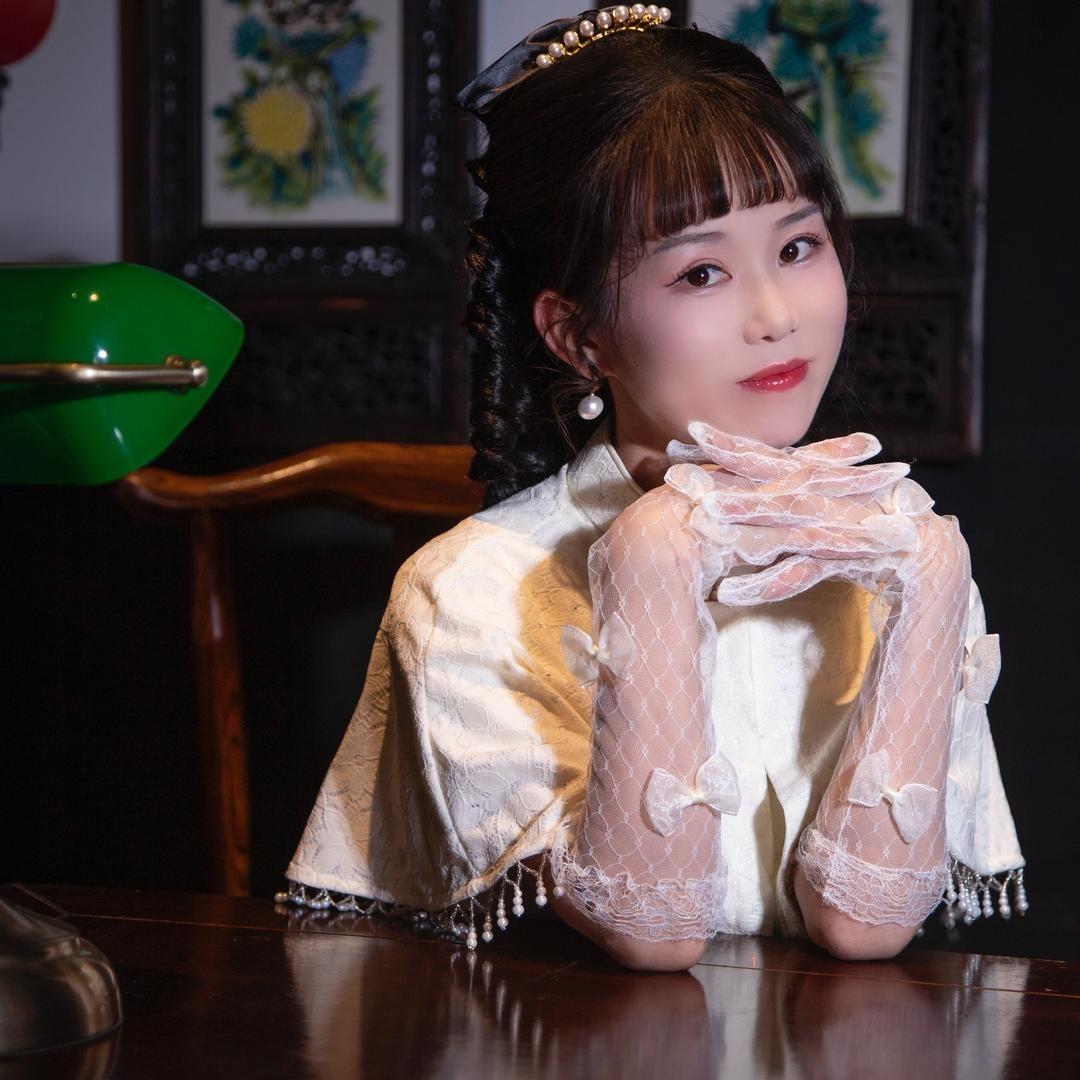 乔家大院导游喵姑娘