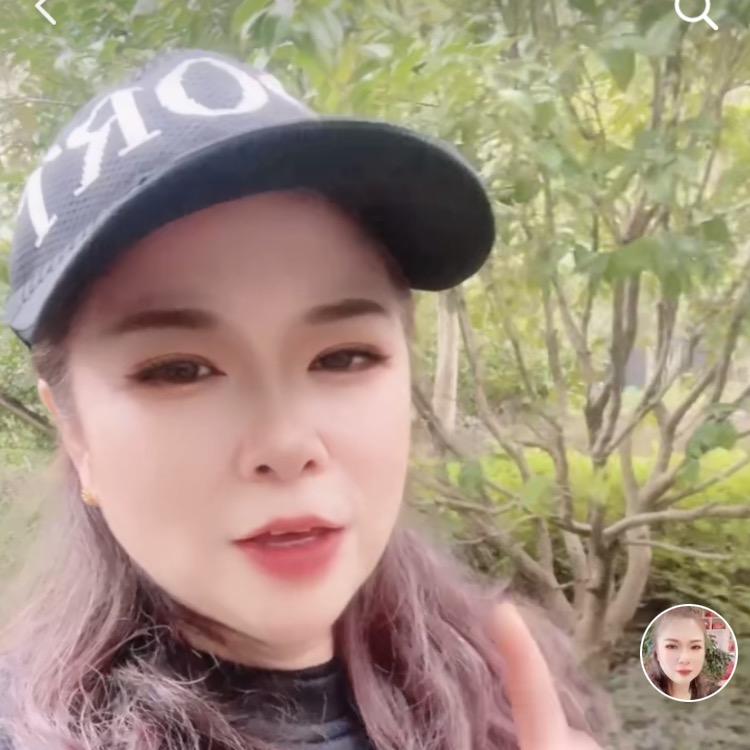 赵姐橱窗有服装鞋子包包美食用品⋯