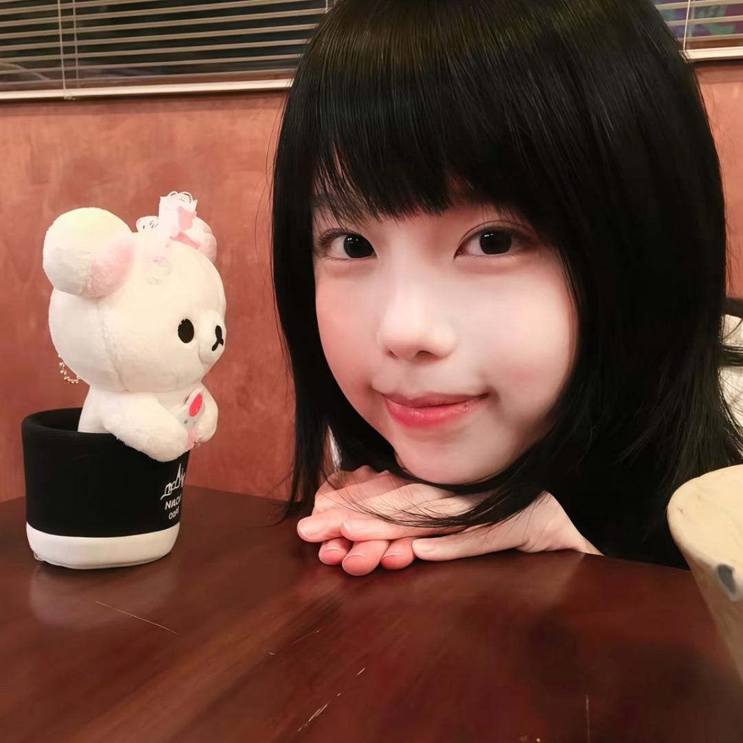 小哎.