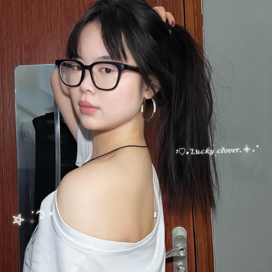 不吃香菜的girl