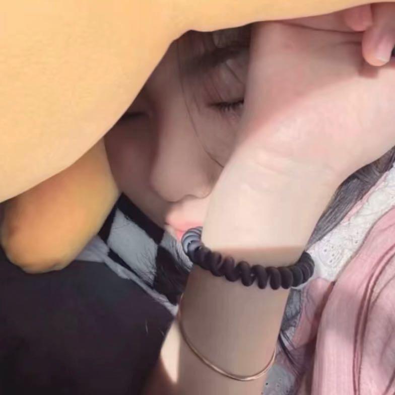 好想睡觉-/