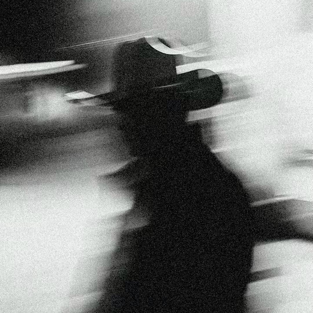 狂踹瘸子那条好腿