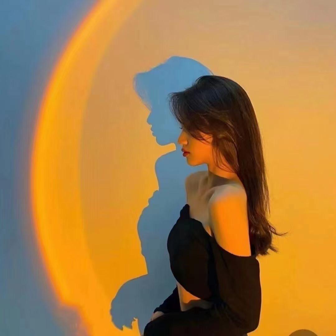 茜茜~