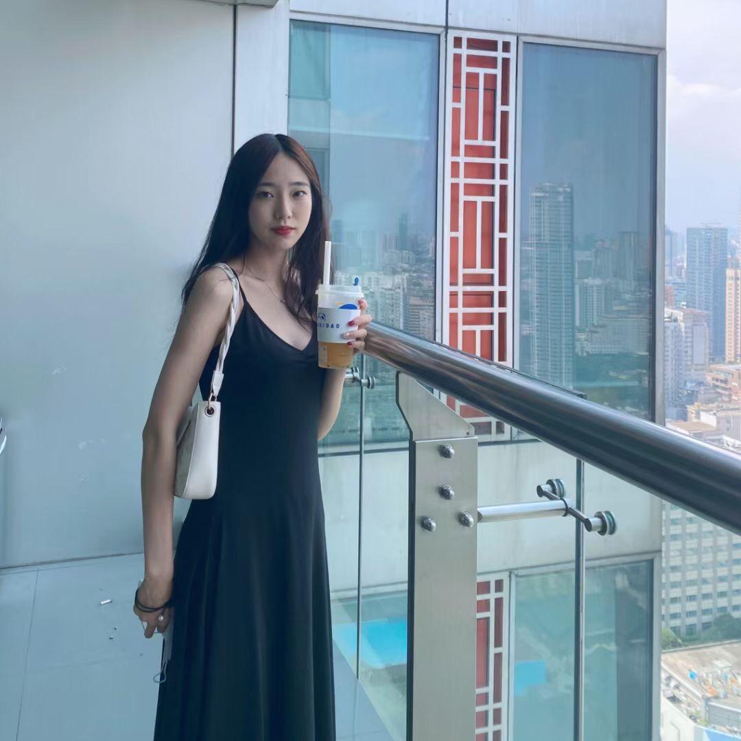 闪闪发光尹