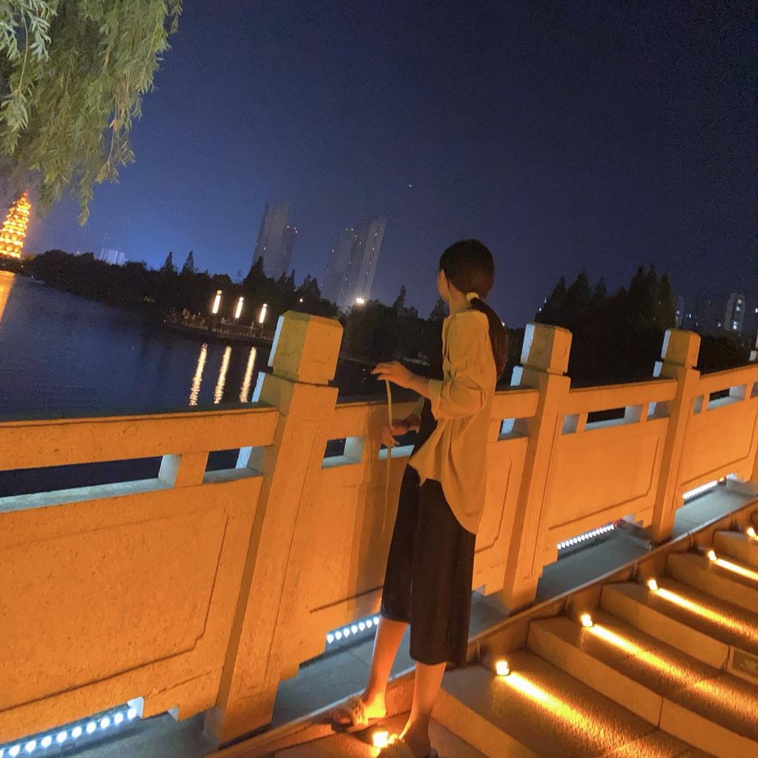 单亲妈妈、小青