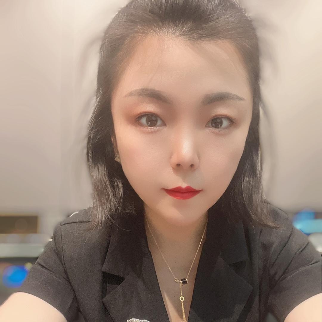 淡抹烟熏妆💄