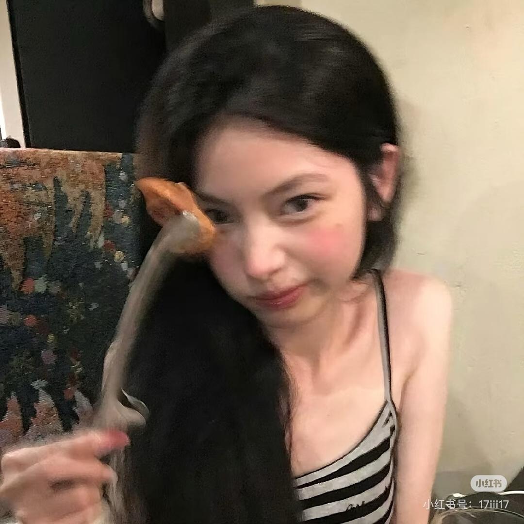小M大王.