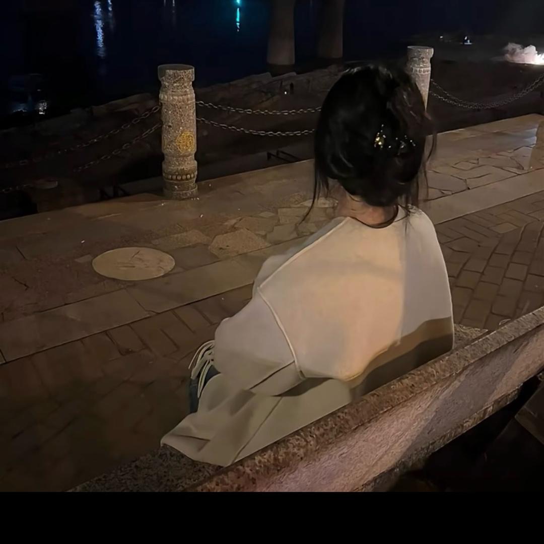 伍月
