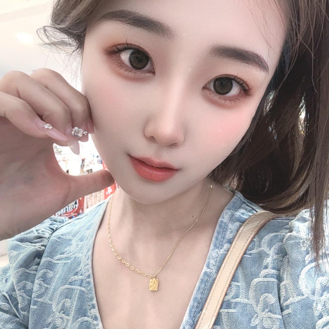 李文文..👧