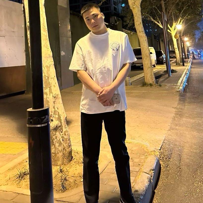 陕A（破1000）粉