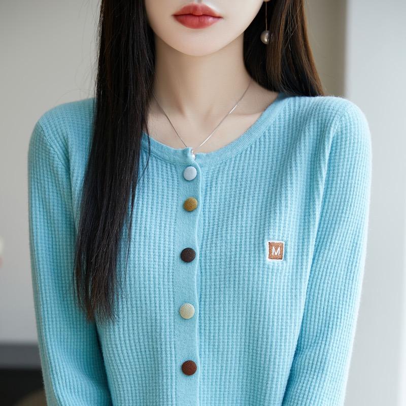 纱麦服饰高端店