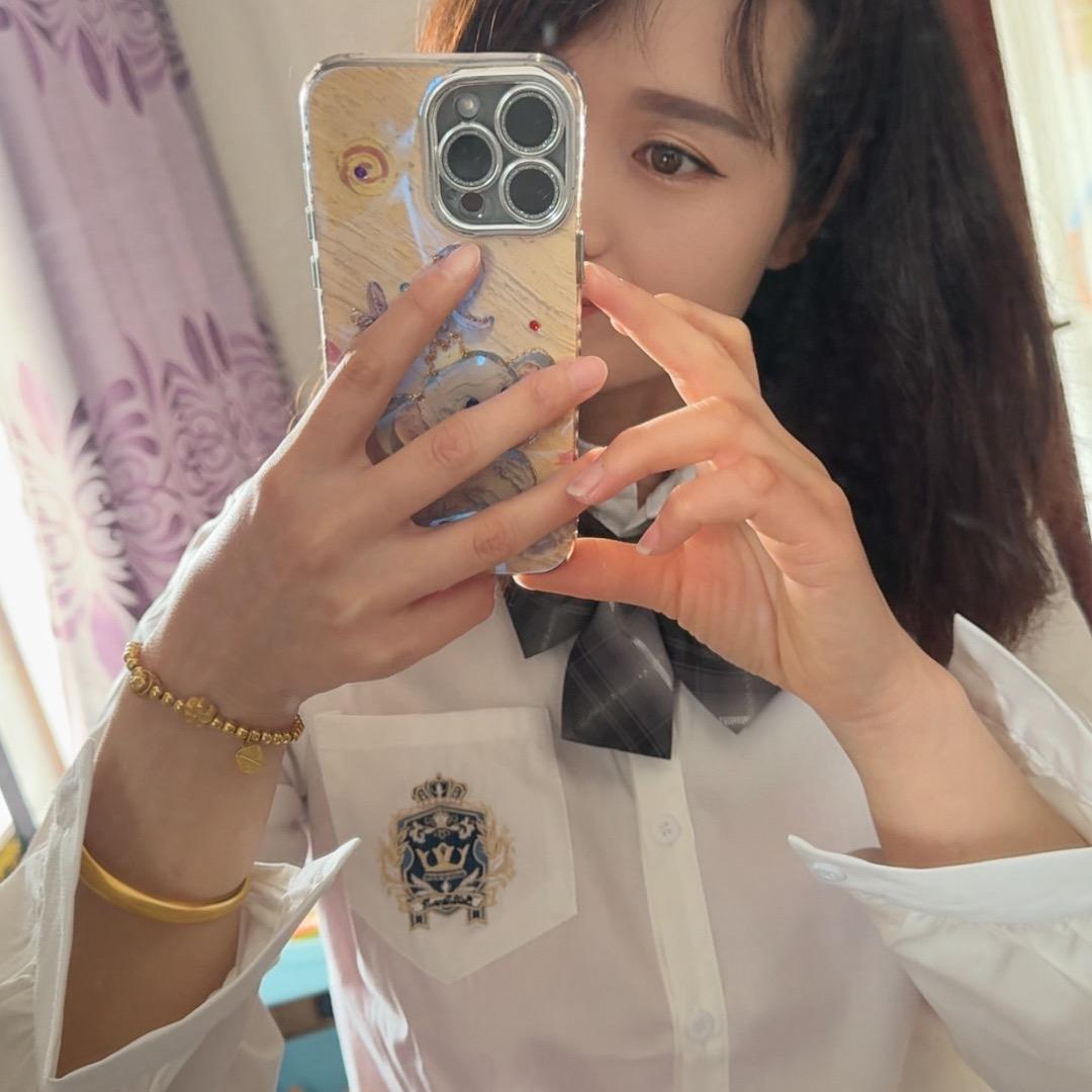 王👸