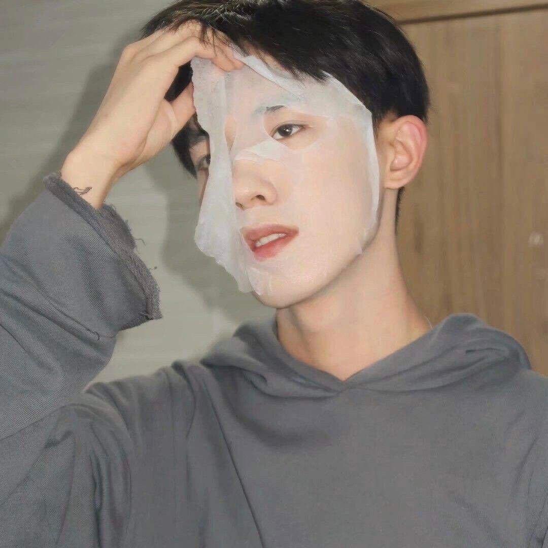 鹭白.