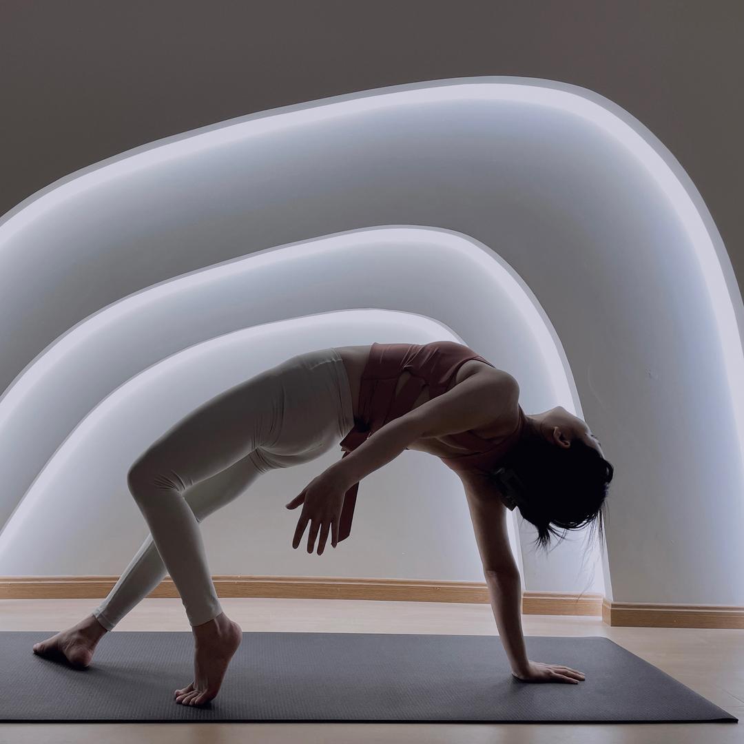 絮语颂瑜伽欣欣老师