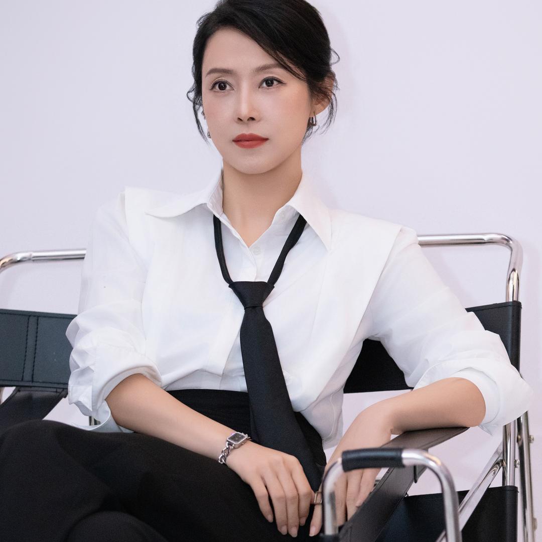 喵妈紫薇（房车游学中）