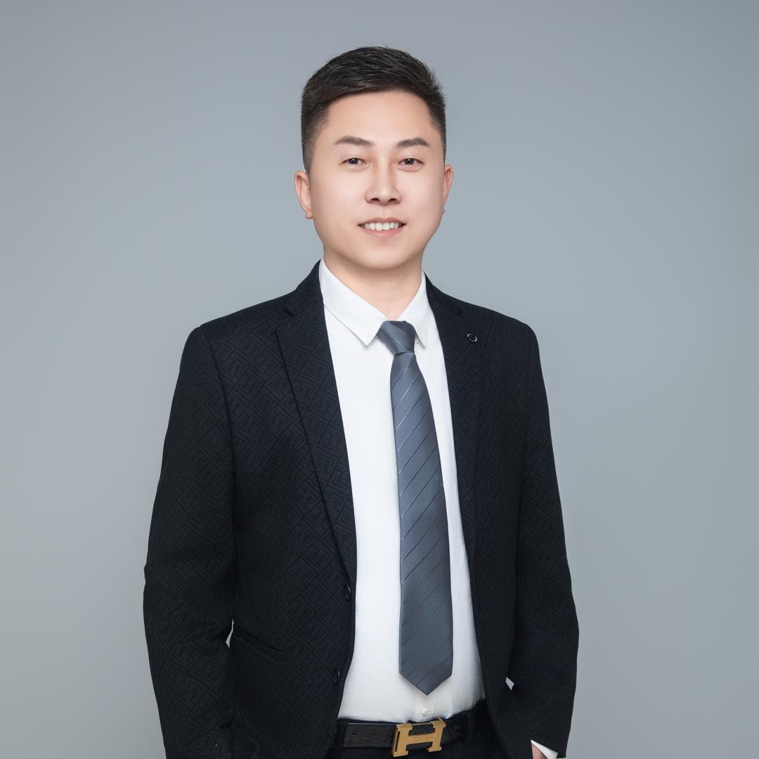 比尔盖郭☞深禧律所运营总监