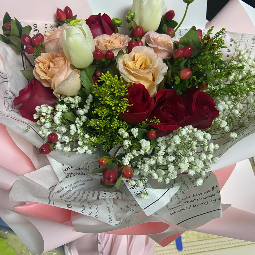 都龙卫浴帝臣瓷砖