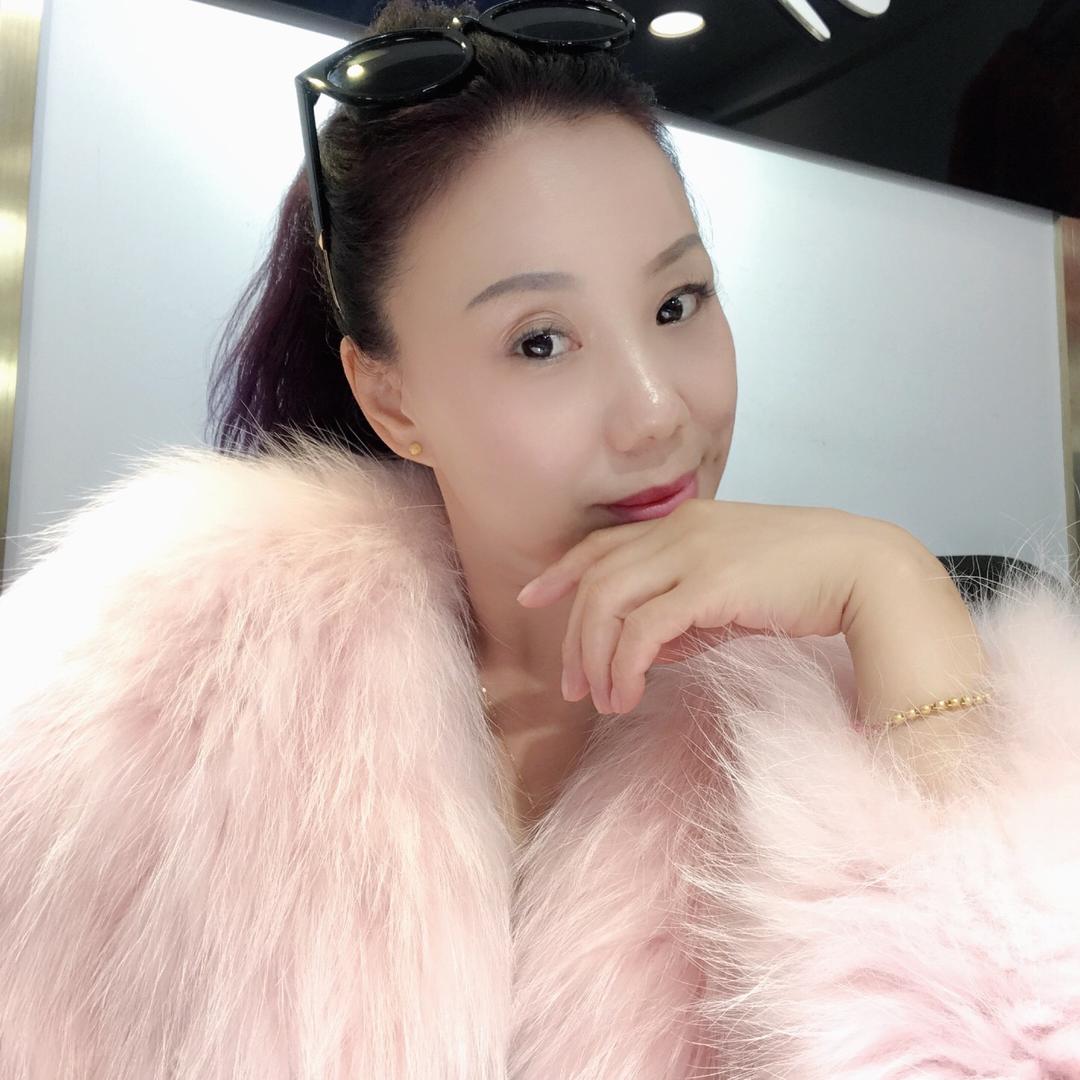欧米莹服装店