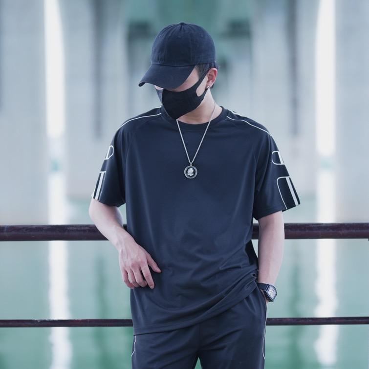 乐滋滋服饰