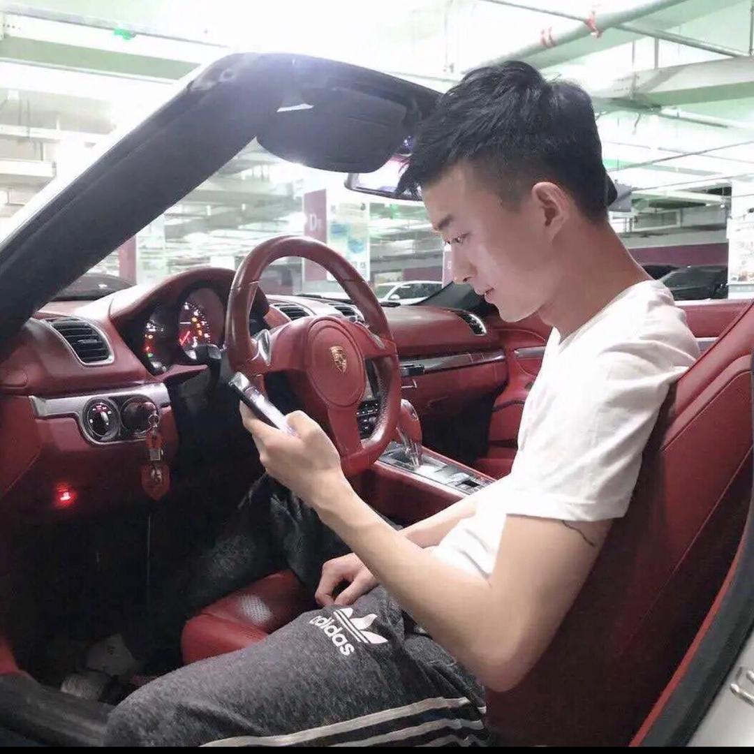 洛克超跑俱乐部-刘旭