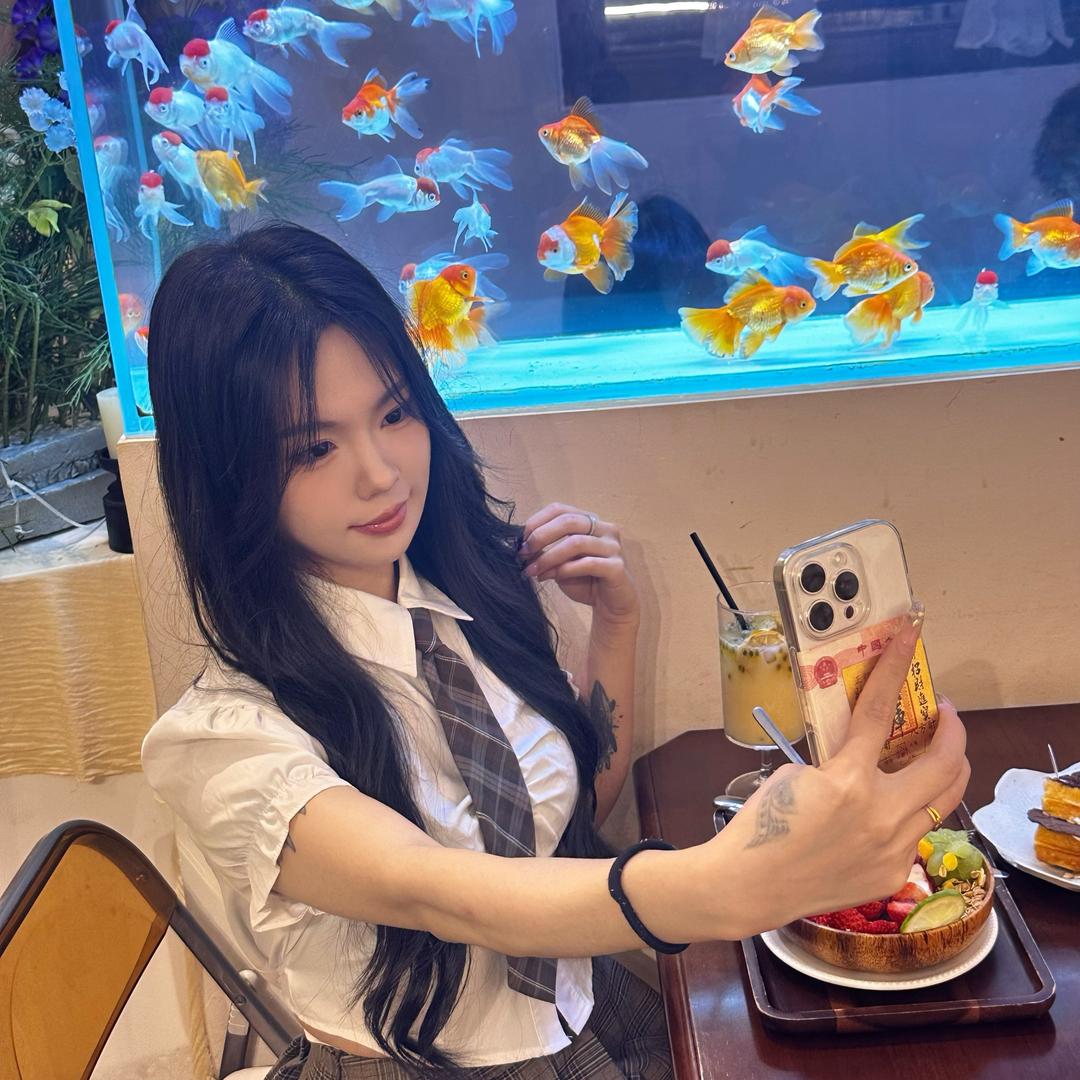 小何才露尖尖角